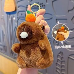 赤い本は泡のカピバラのぬいぐるみの水モルモットの人形のぬいぐるみのペンダントの誕生日プレゼントを吐きます。