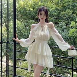 法式白色连衣裙女夏季收腰甜美短裙镂空荷叶边设计感蛋糕a字裙子