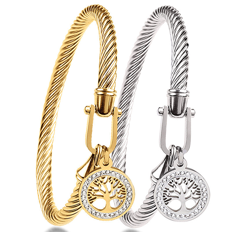 European and American Stainless Steel Tree of Life Bracelet Titanium Steel Female Heart Tag Plated 18K Color Gold Peach Heart Spot Bracelet Wholesale