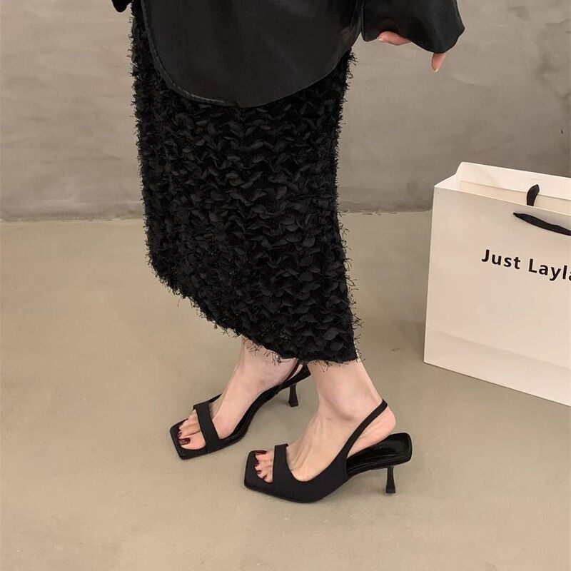 French-Style Niche High-Heeled Sandals, Fairy Shoes, New Summer 2026 Model, Square Toe, Thin Heel, Open Back, Suitable for Pairing with Dresses