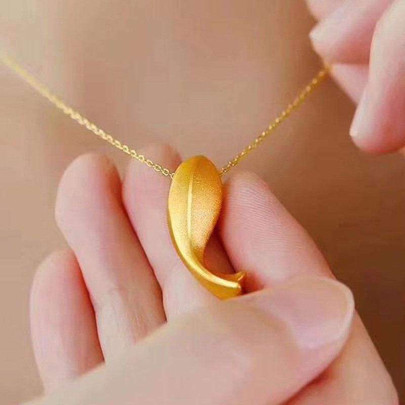 Wenjian arena dorada pequeña colgante de pez dorado collar de mujer O-collar de moda joyería en vivo fábrica de suministro