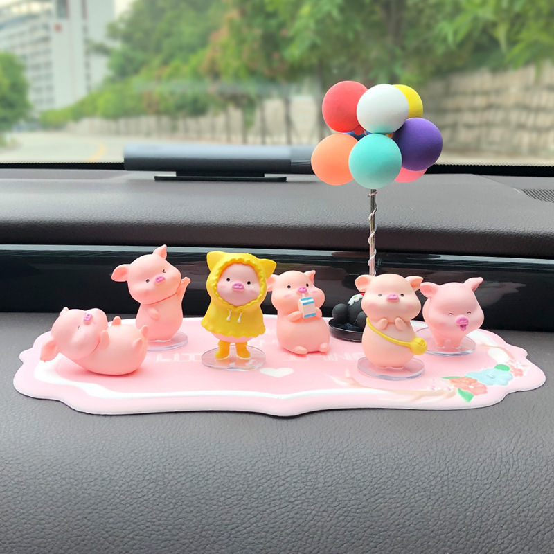 Adornos para el automóvil Adornos de la consola central del automóvil del cerdito de la red de Internet Adornos para el automóvil Dibujos animados creativos Decoración linda del automóvil Mujer