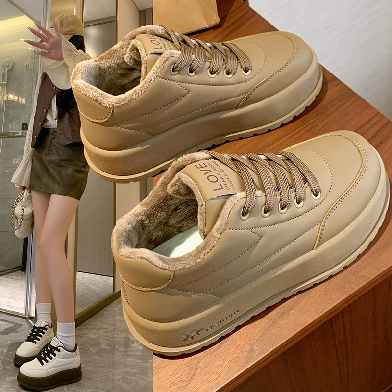 Зимние новые кроссовки 2025 года на меху, белые, в корейском стиле, для студенток, увеличивающие рост, спортивные повседневные туфли KT2812