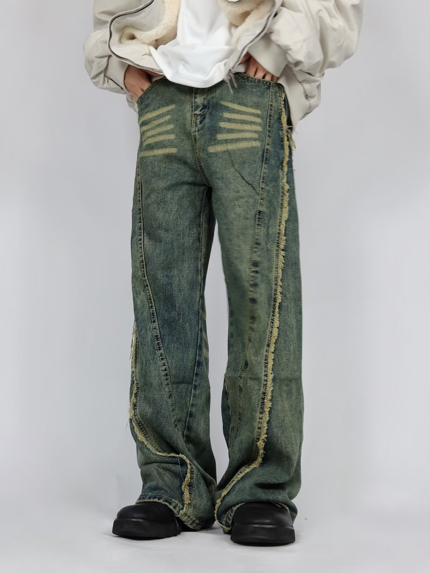 Men's Distressed Straight-Leg Jeans Vintage Washed High Street Denim Pants Raw Hem Slight Flare_mkmklike.com