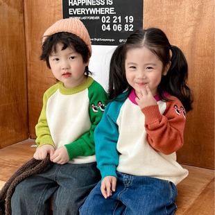 New winter children's sweater boys and girls thickened Japanese embroidered Penguin color matching contrast color sweater baby top