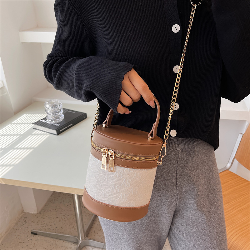 Bucket Messenger Bag 2021 New Wave Fashion One Shoulder Messenger Cylinder Portable Small Bag display picture 26