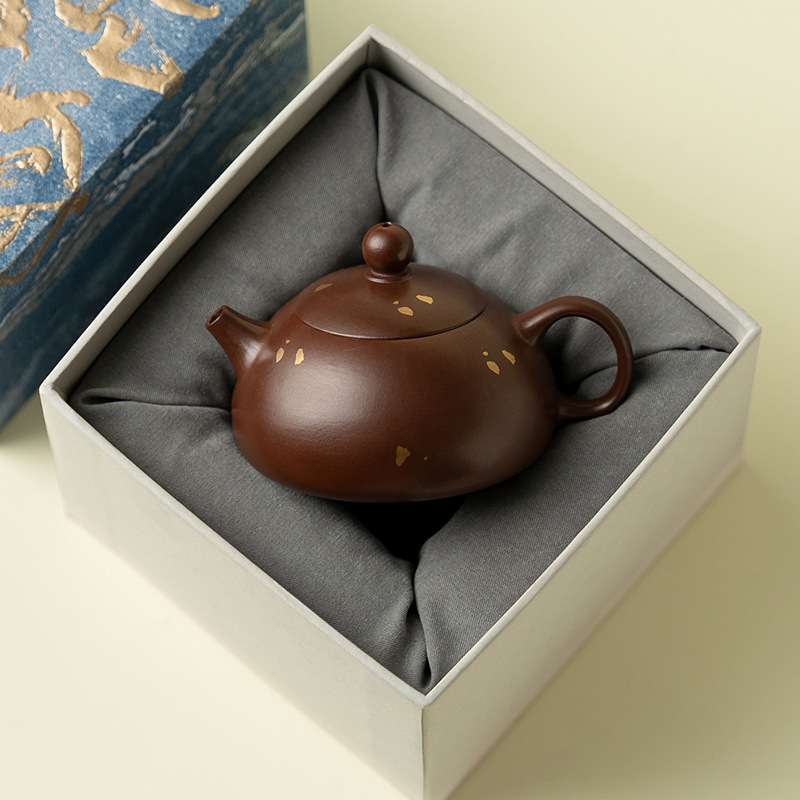 Chinese-style purple clay teapot with gold accents, small bun-shaped teapot, light luxury high-end hand-pulled teapot, vintage tea brewing pot, gift box for gifting Chinese-style purple clay teapot with gold accents, small bun-shaped teapot, light luxury high-end hand-pulled teapot, vintage tea brewing pot, gift box for gifting