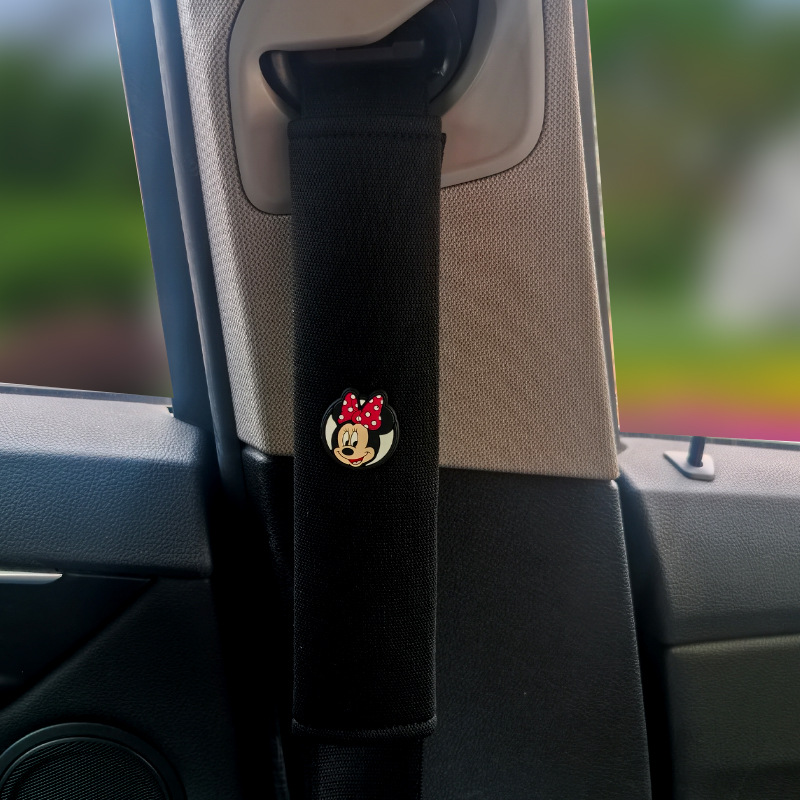 Cubierta de hombro con correa de coche Cubierta protectora de hombro de mujer de coche de dibujos animados lindo Four Seasons General Car Supplies Decoration