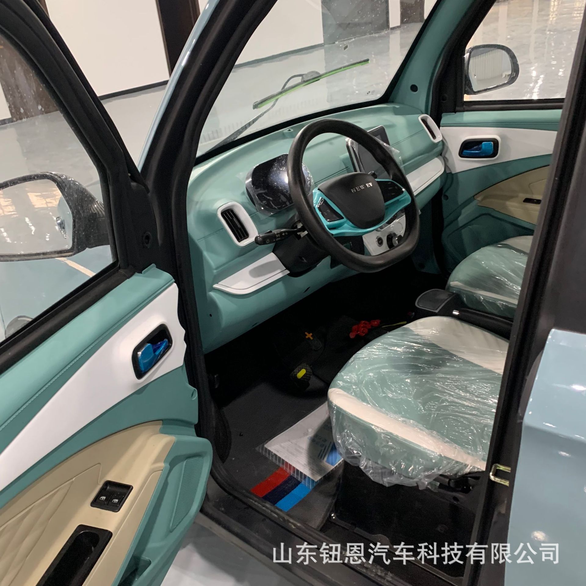 Sedan-Style Dual-Fuel Electric Four-Wheeler, Mobility Electric Vehicle, Electric Motorcycle, Cross-Border Exclusive Supply of 60V Lithium Battery Four-Wheeler