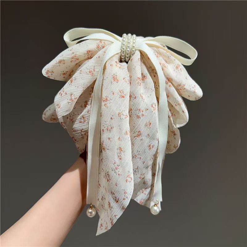 플로럴 비즈 클립 베이지