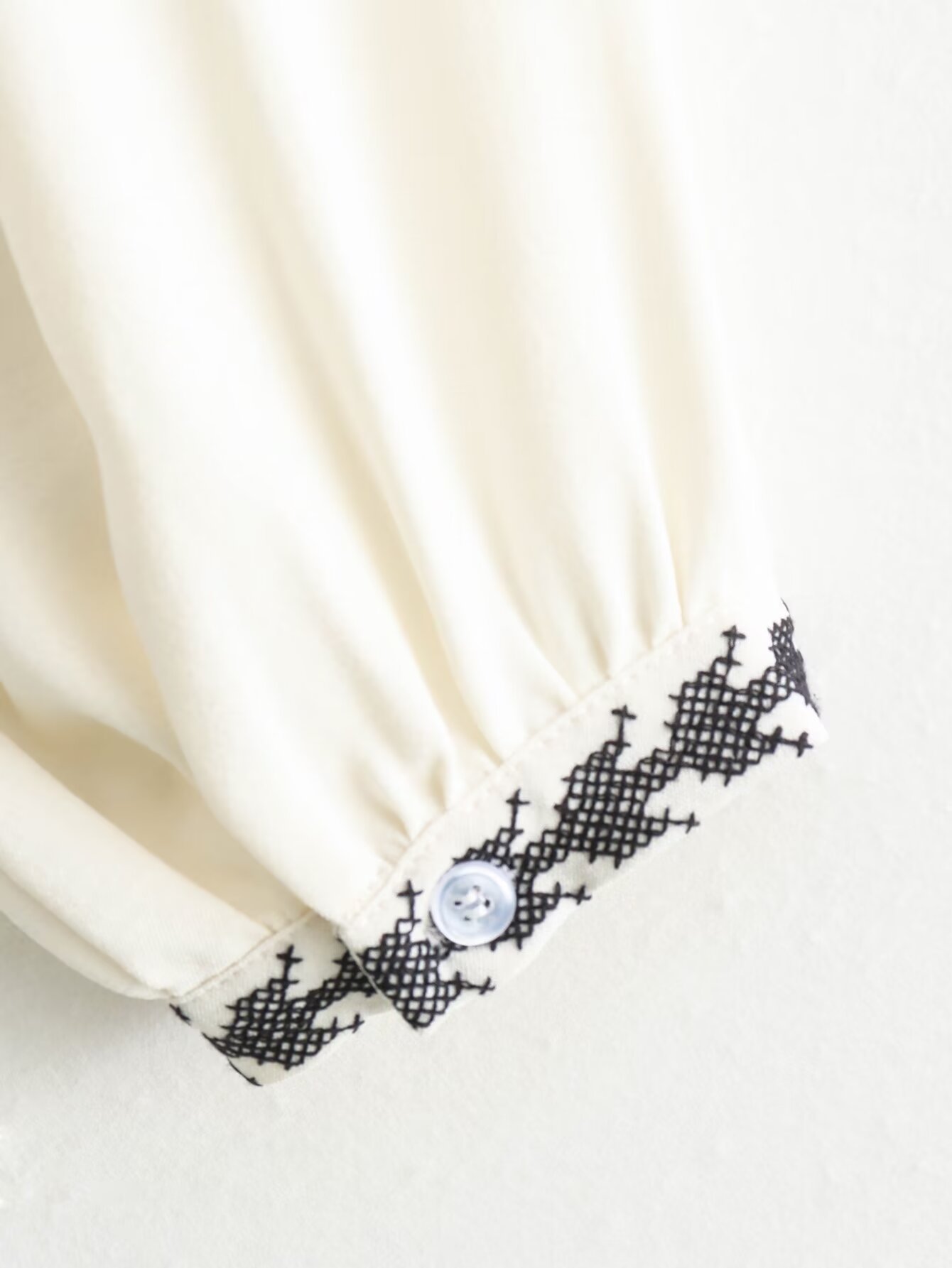 2024 summer new style casual embroidery personalized contrasting long sleeved shirt top for women B88706_voghion.com