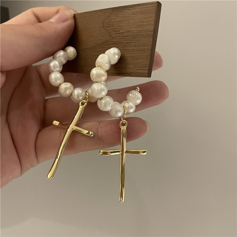retro Cshaped cross freshwater pearl earringspicture8
