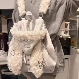 韩版小众设计磨砂休闲双肩包2026新款复古圣诞帽背包冬季毛绒包包