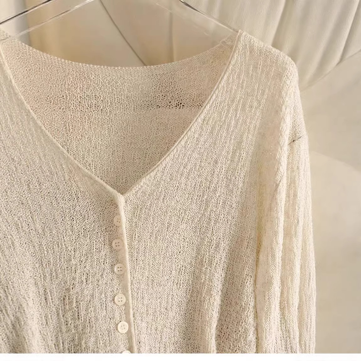 Corea del estilo perezoso viento de cuello V texturas de lino de punto Cardigan de primavera y verano de mujeres agujeros camisetas respirables de protección solar blusa delgada image 4