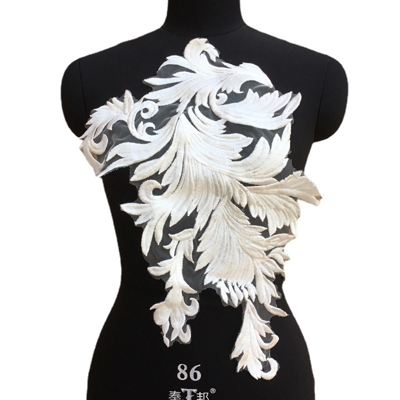 供应蕾丝贴花 新款婚纱用蕾丝布贴 棉线平绣裙贴 亮片贴