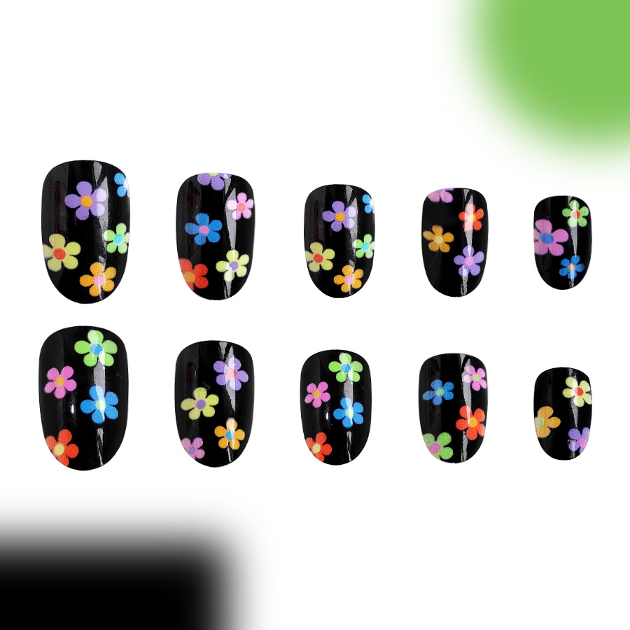 False Nails With Floral Patterns For Spring Oval Manicure Set_voghion.com
