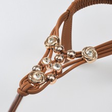 2025新款平底凉鞋手工串珠时尚女鞋鞋面货源加工批发跨境复古珍珠