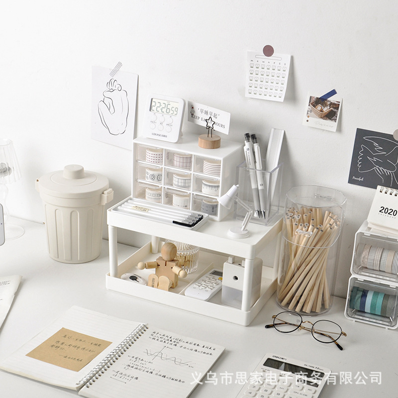 El dormitorio de nueve Palacios de la Universidad es a prueba de polvo y el pequeño cajón de joyas de nueve Palacios contiene cajas, escritorios y joyas del dormitorio.