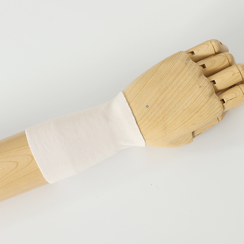 モーダルは腕を保護して肘を保護します。