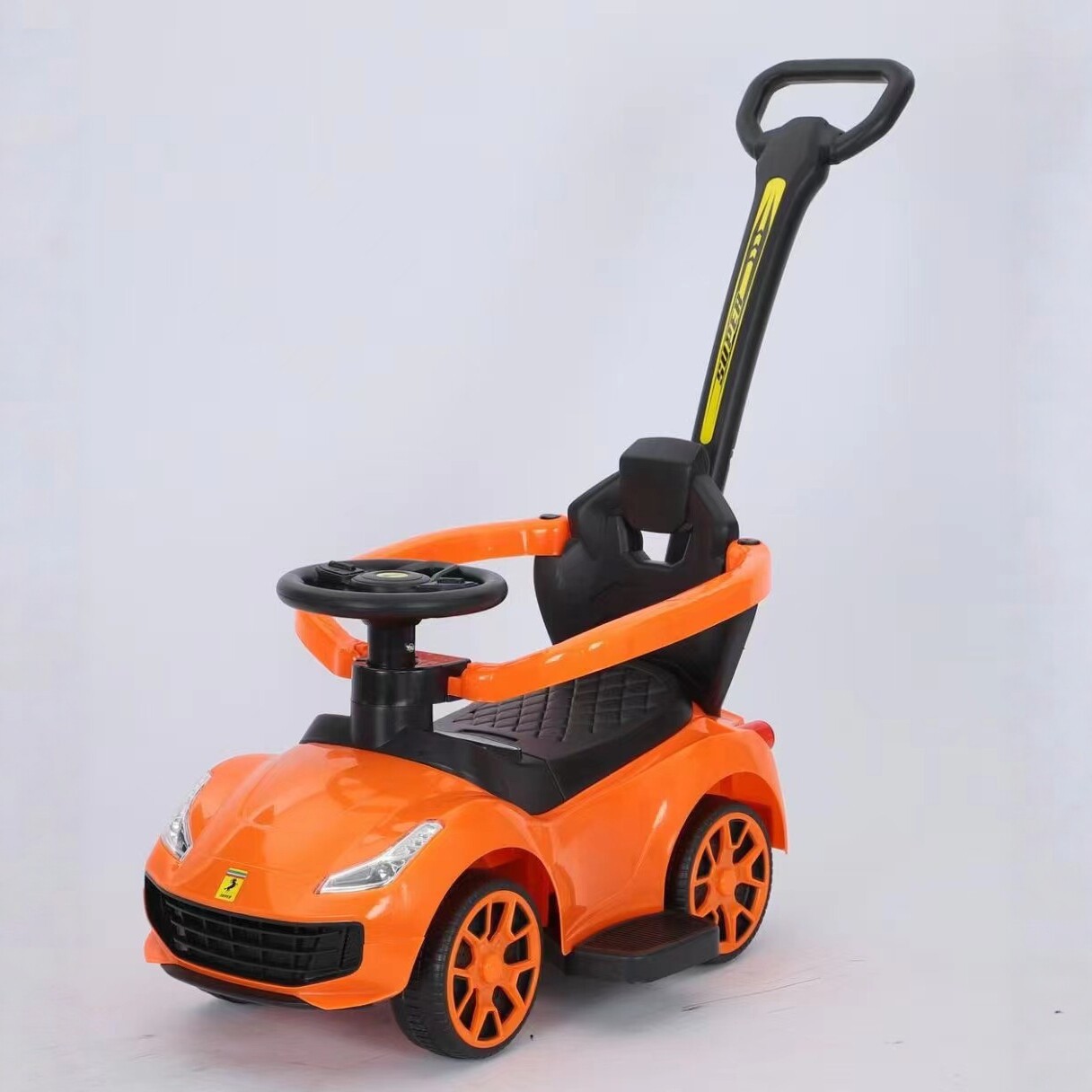 Niños de cuatro ruedas de torsión, patina para bebés de 1 - 3 años de edad, se puede sentar con música swing con patina asistida de empuje manual.