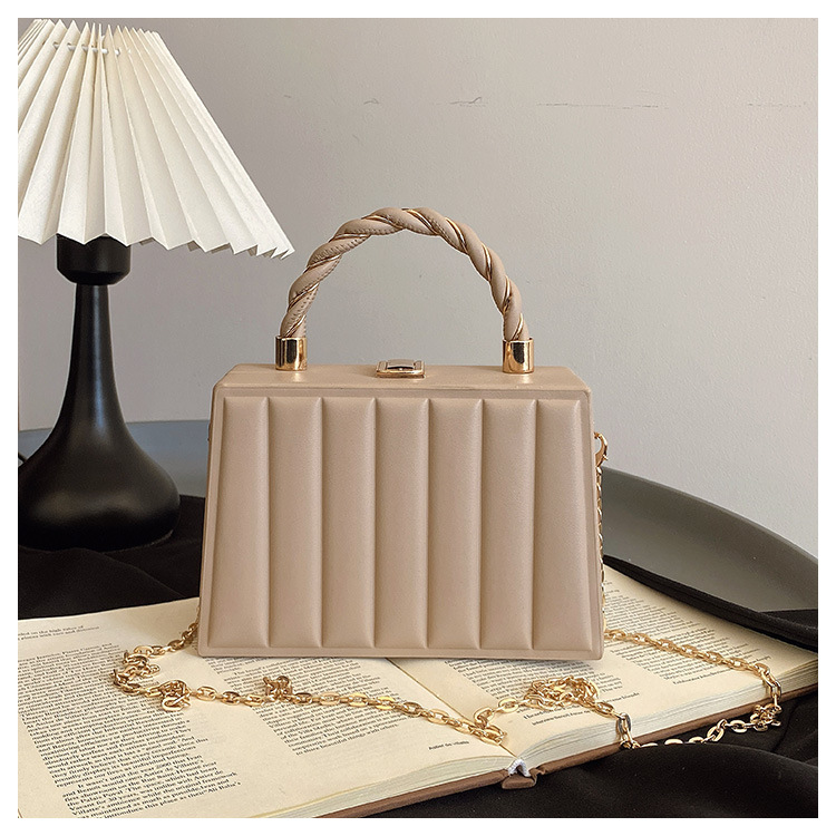 438g Weight Synthetic Leather Lining Material Sewing Thread Fashion Element Lock clasp Closure Type Single Shoulder Strap Strap Type Shoulder Bag Bags Type Holiday, Travel, Shopping Occasion PU Material Solid Color Pattern All Seasons Season Women's Gender Elegant, Streetwear Style Square Shape Medium Size Women's Medium PU Solid Color Elegant Streetwear Sewing Thread Square Lock Clasp Shoulder Bag 1