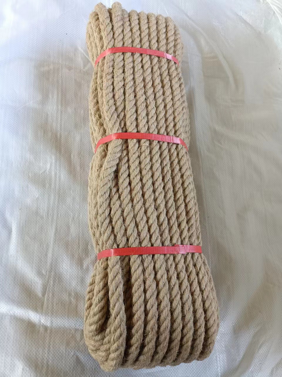 Cuerdas de yute gruesas al por mayor cuerdas de escalada para gatos decorativas trenzadas de escalada de jardinería cuerdas de lino finas atadas de material natural