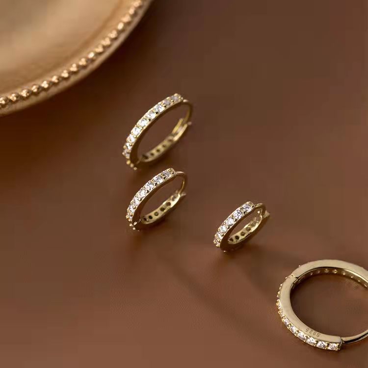 Estilo coreano popular ZIRCON oreja hebilla micro-incrustaciones ronda pequeños pendientes personalidad de la moda cartílago piercing pendientes al por mayor