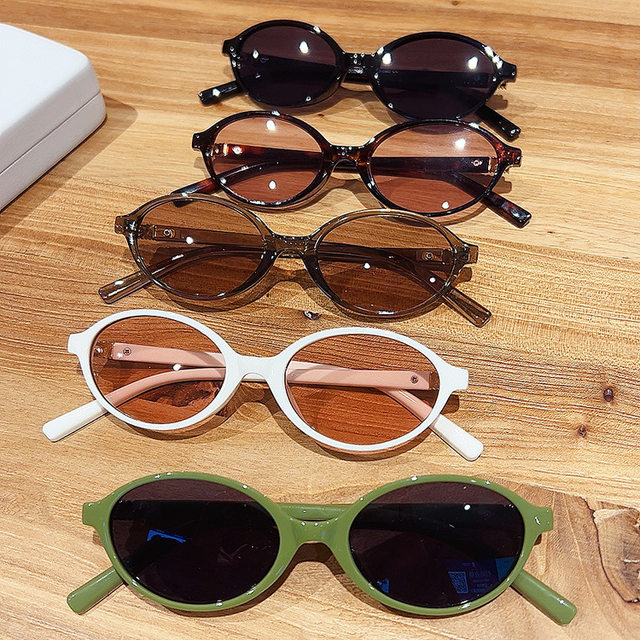 thumbnail image 2 of Retro Oval Polarized Sunglasses For Women | Small Trendy UV400 Protection Sun Glasses 2 of 11
