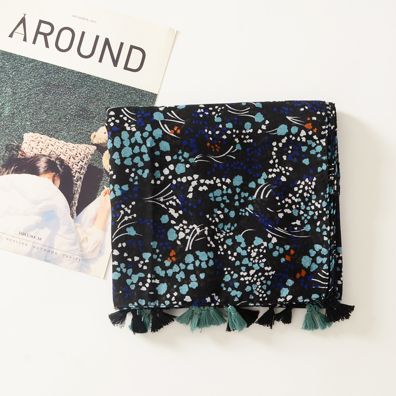 Nuevo estilo étnico retro algodón y lino sensación bufanda azul oscuro floral impreso bufanda de seda de las mujeres viajes playa toalla chal