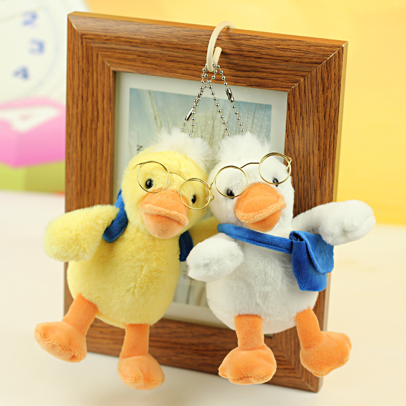 Gafas de pato de peluche de juguete muñeca pequeña muñeca al por mayor Lindo bolso colgante pareja adornos llavero image 1