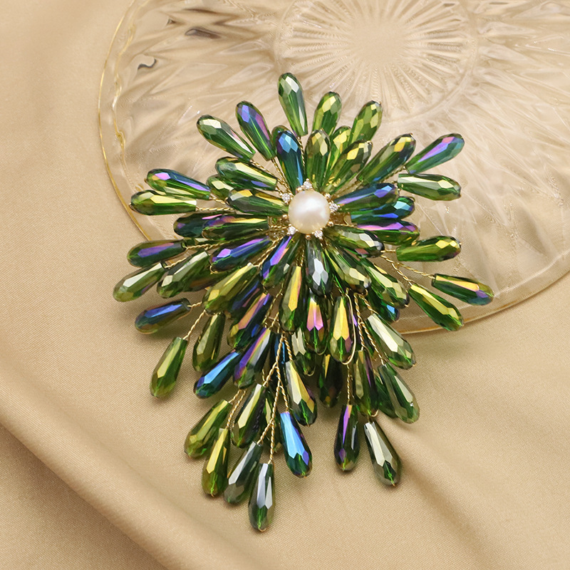 Broche de perlas naturales de alta calidad de nicho azul-verde Chapado en color de doble uso broche de alta gama estilo retro Chanel venta al por mayor
