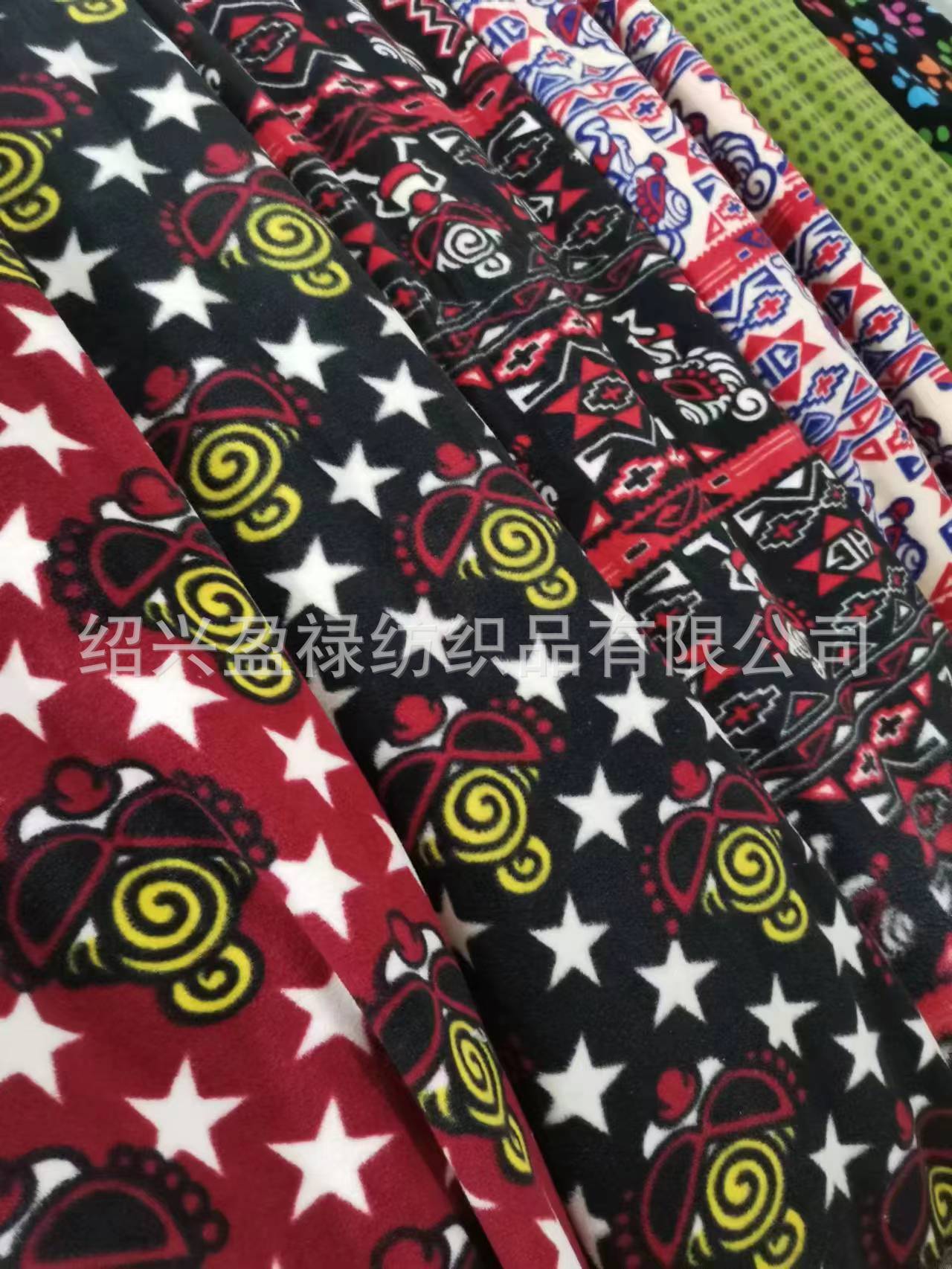 批发各种规格高品质低弹印花摇粒绒面料 花型规格可制作