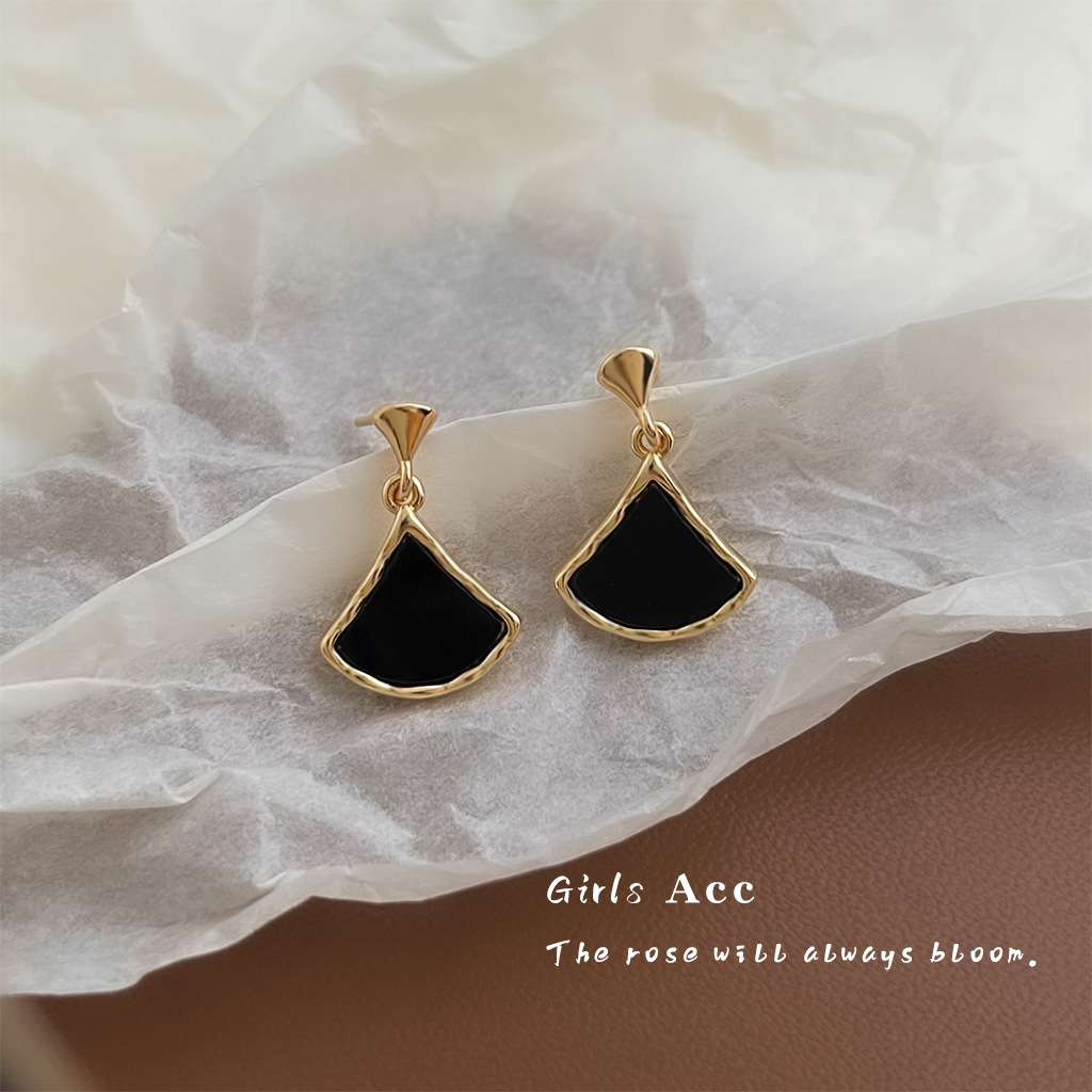 5356_0023_耳语场景新水印 拷贝 21.jpg