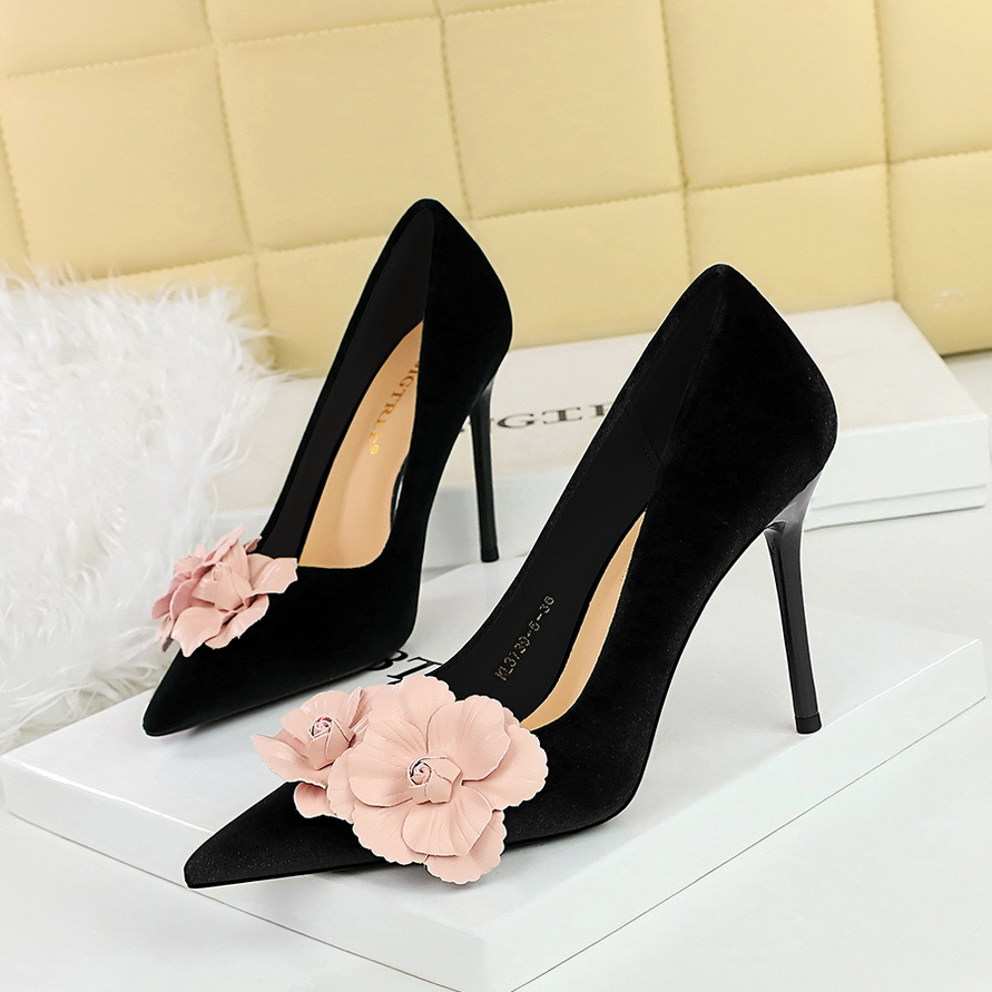 3739-H57 European And American Style Banquet High Heels Stiletto Suede Shallow Mouth Pointed Toe Color Block Flower_vogvips.com
