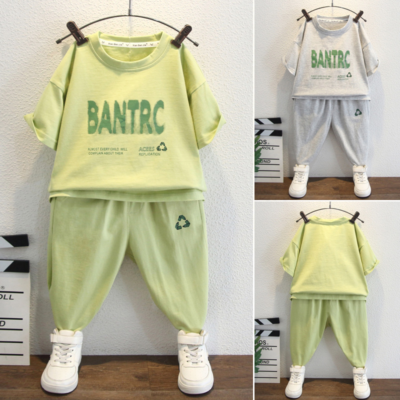 7959 traje de niño guapo verano nuevo estilo niño pequeño y mediano estilo coreano guapo camiseta de manga corta pantalones deportivos de dos piezas