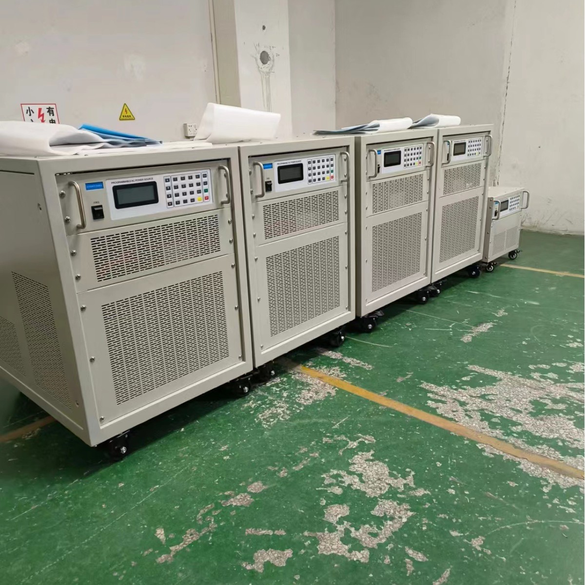 ŷ����˹�̿ر�Ƶ��Դ�������� �����0-300V�����ɵ���45HZ-200H