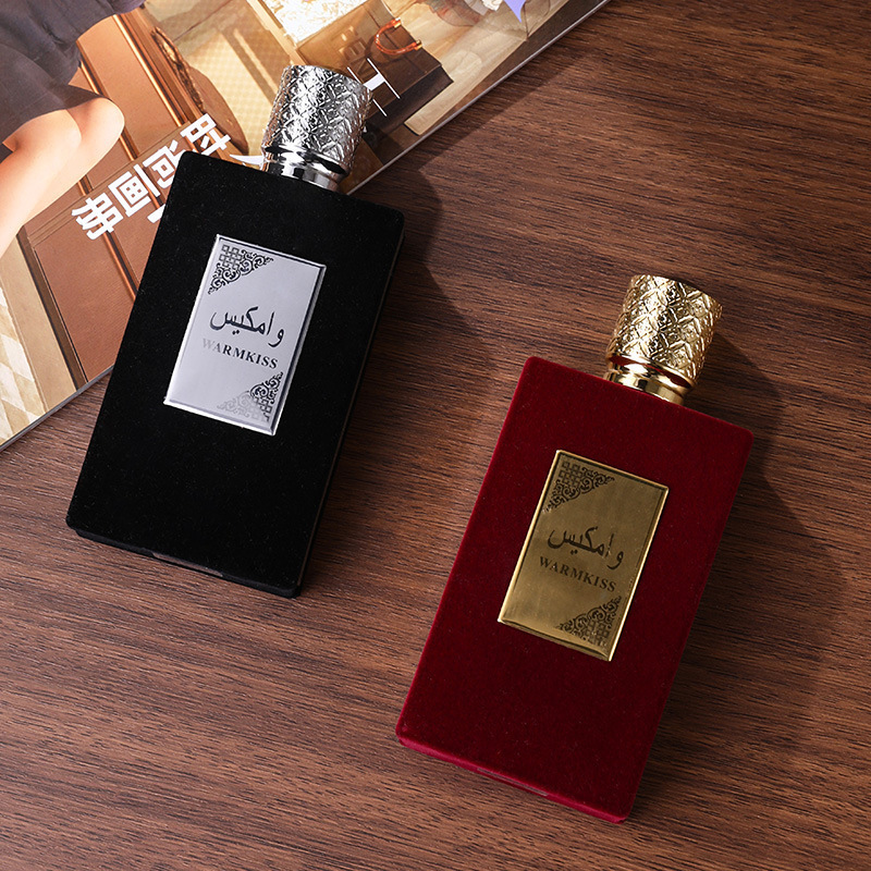 Comercio exterior ARAB Dubai Arab Men and Women Perfume Perfume de madera duradera Oriente Medio franela roja al por mayor transfronteriza