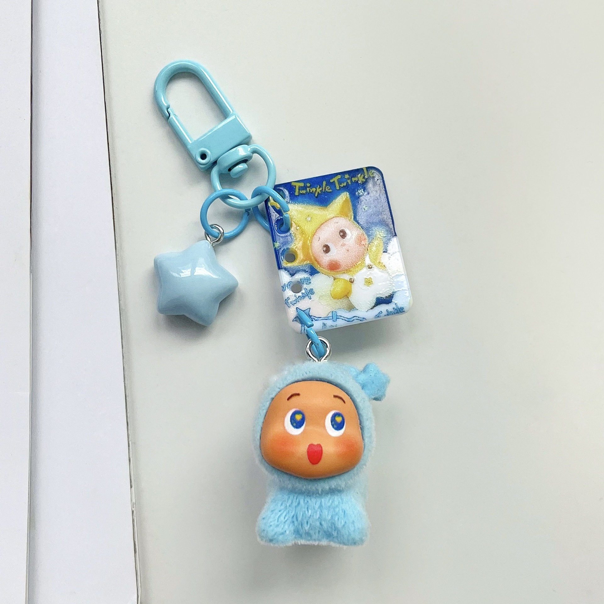 Accesorios de llavero de dibujos animados flocado de estrellas DIY colgante de resina muñeca decorativa colgante de mochila