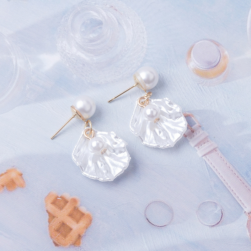 13g Weight 0.03µm-0.05µm Gold Plating Thickness Water Plating Gold Plating Process Copper Ear Needle Material Golden Plated Plating Material Artificial Pearls Inlay Material Drop Earrings Classification 1 Pair Quantity Daily Occasion Alloy Material Flower Pattern Women'S Gender Fashion Style Plating Craft 1 Pair Fashion Flower Plating Alloy Artificial Pearls Drop Earrings 2