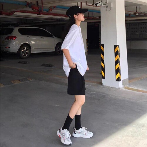 Black five-inch casual sports shorts for female students, new style in summer, loose high waist Korean version, slimming and versatile wide-leg pants 