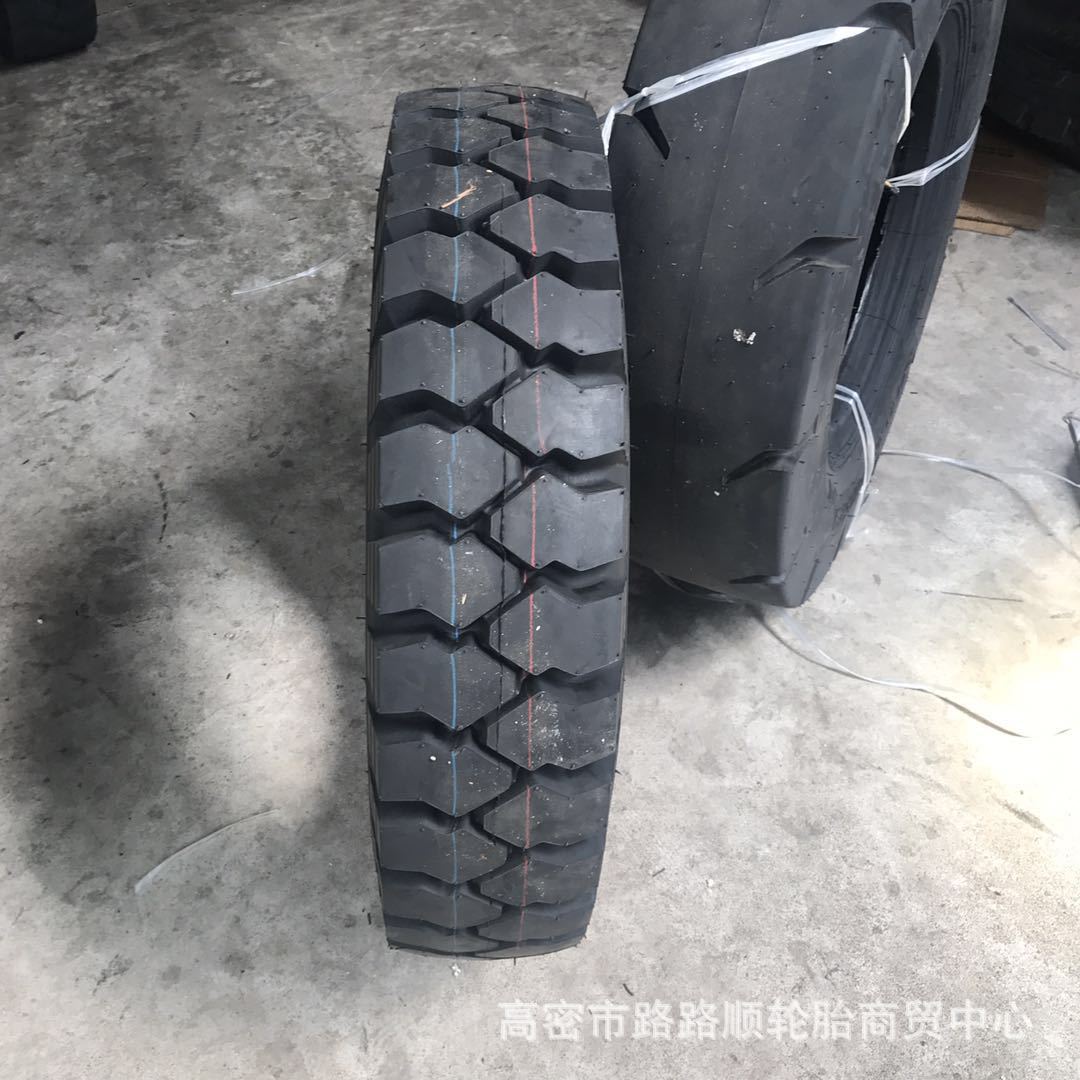 三包朝阳 8.25 825-16载重卡车轮胎 矿用尼龙胎