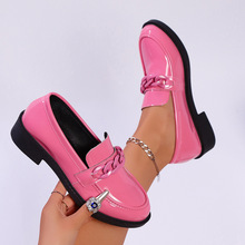 Ӣ���LСƤЬ2025�＾�¿�r�к����ɫ朗l�b�һ�_�Ř���ЬŮ