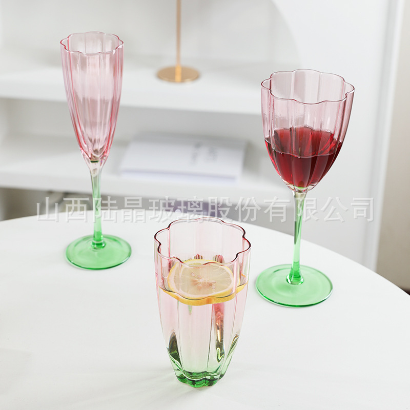 Taza de pétalos de vidrio rosa verde japonés taza de jugo de frutas taza de vidrio rojo casero taza de vino tinto soplado artificial taza de vidrio