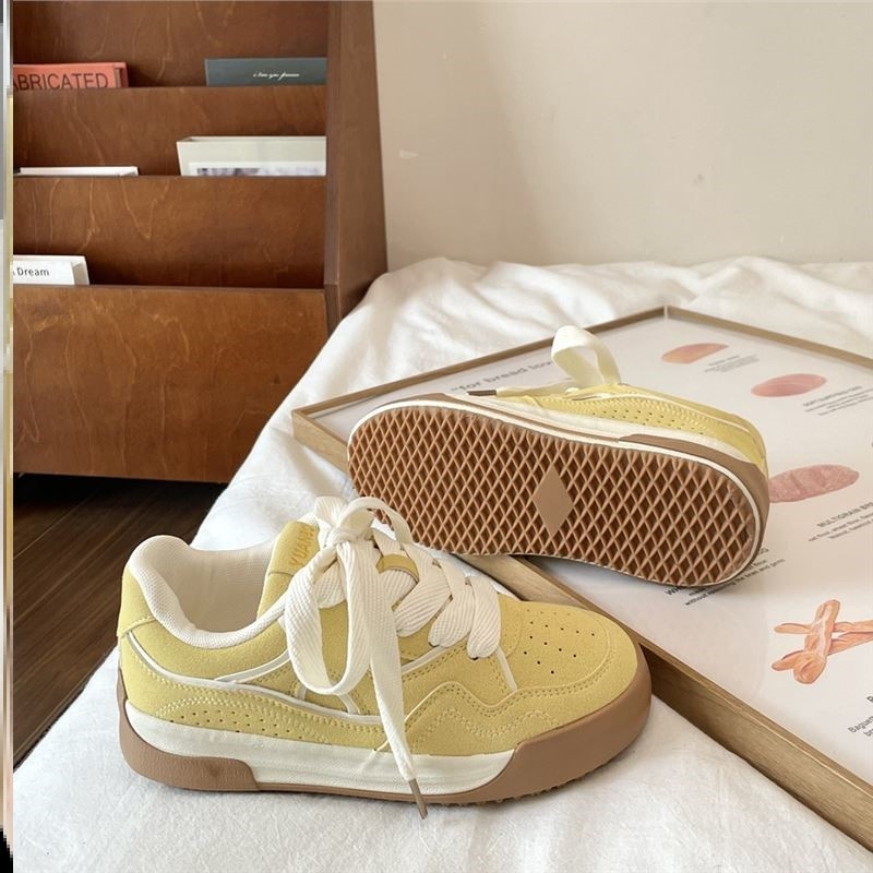 Ángela zapatos de suela roja gruesa para mujeres primavera y verano 2025 nuevos cómodos zapatos blancos casuales zapatos deportivos para mujeres