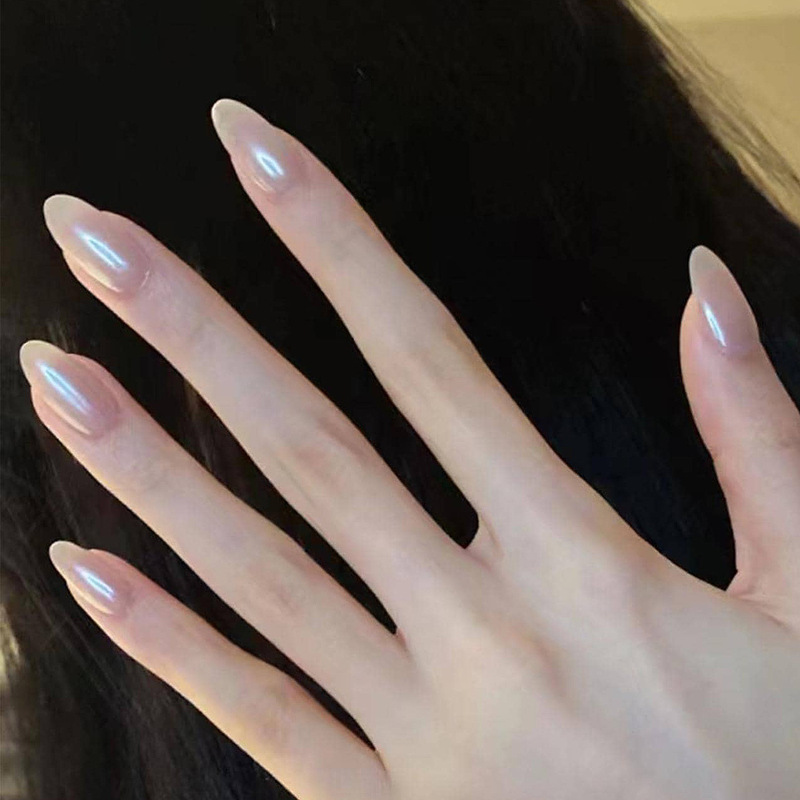 Electroplated Pearl Champagne Manicure, High-End Short Oval Wearable Nails, Removable Finished Fake Nail Patches Electroplated Pearl Champagne Manicure, High-End Short Oval Wearable Nails, Removable Finished Fake Nail Patches