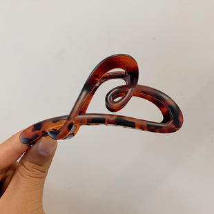 �͹Ÿ߼��P�lץ�AŮ����ɫ�ϹϊA���X�����~�A�ӱ��y���|�㽶�A