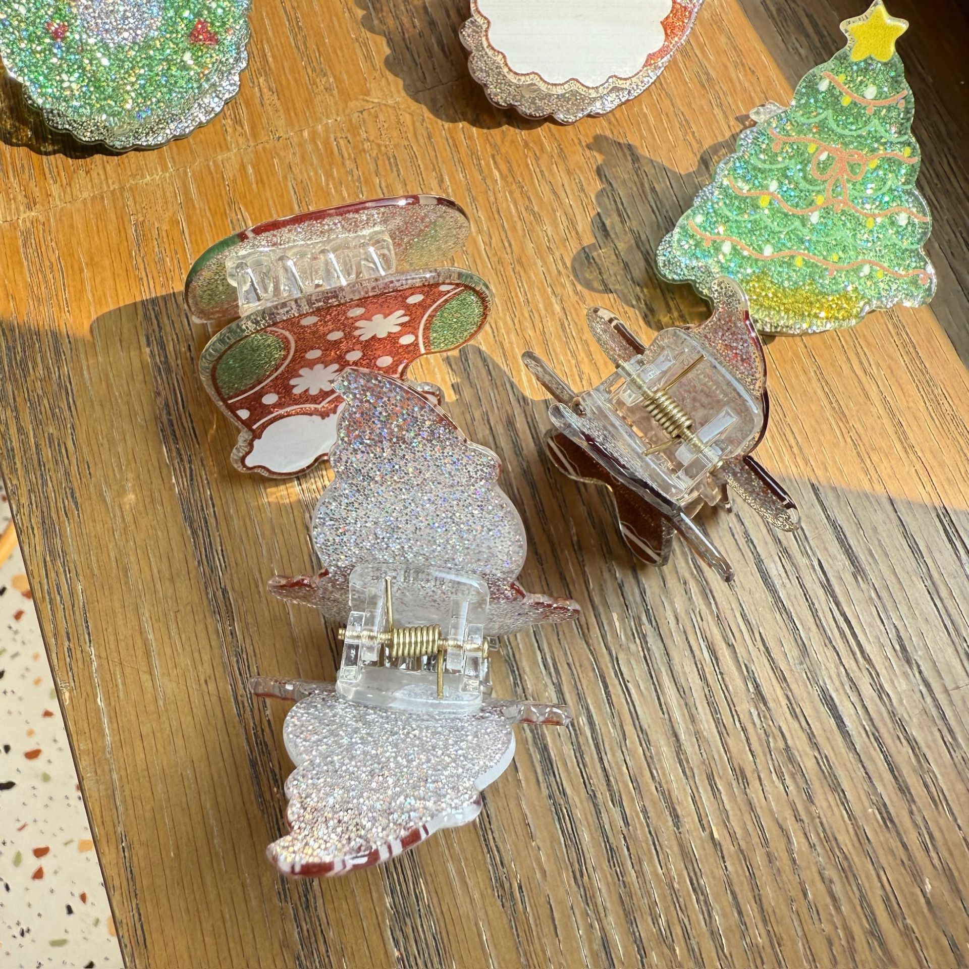 Cute Women's Christmas Tree Santa Claus Christmas Socks Arylic Hair Claws display picture 2