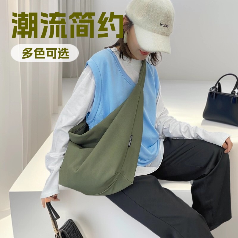 2022 summer new women's bag trend simple shoulder bag large capacity tote bag Korean student messenger bag wholesale