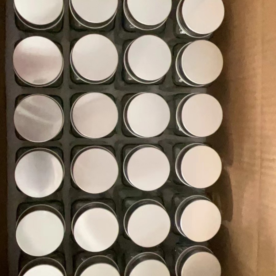 24 cubiertas de aluminio traje