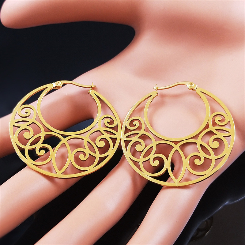 Ohrclips im Bohemian-Stil mit hohlen Schnitzereien für Damen, elegante geometrische Ohrclips aus Edelstahl, auffällige, unregelmäßige Ohrringe_voghion.com